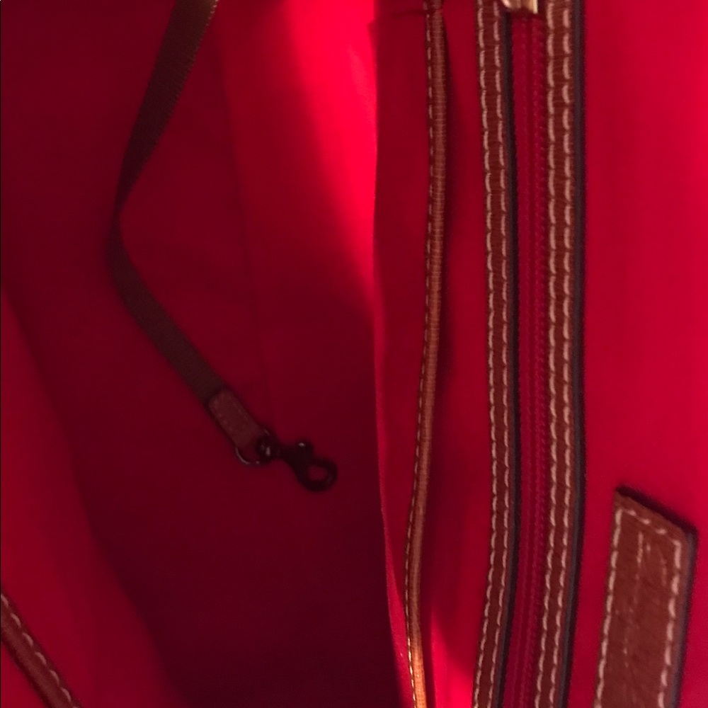 ❌❌SOLD ❌❌Dooney & Burke NWT Purse Large - Picture 5 of 6